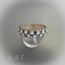 Сребърен дамски пръстен с камъни Swarovski R-240